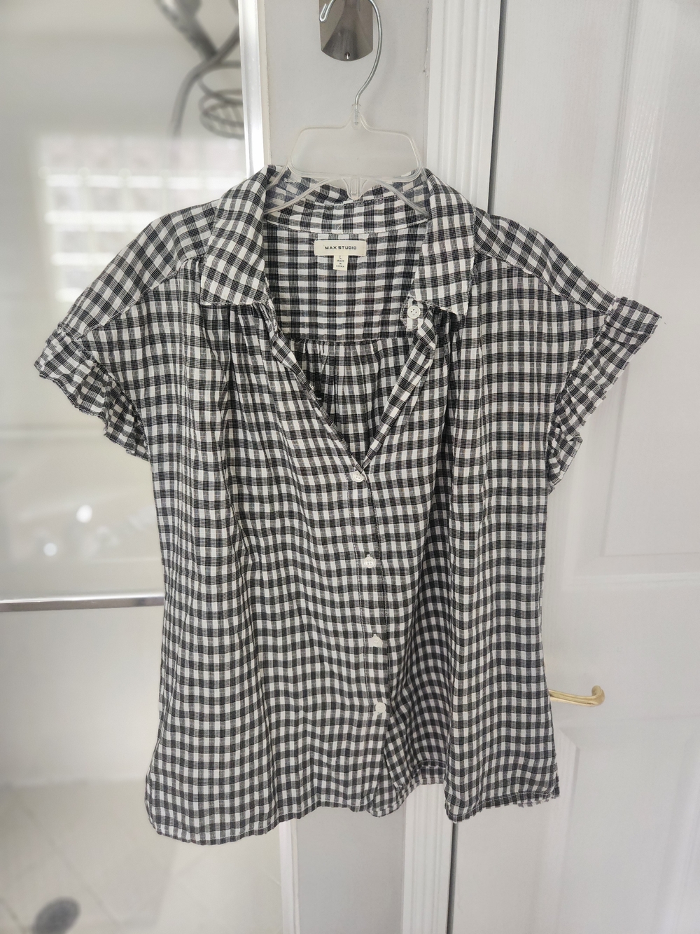 Max Studio Size Large Black & White Gingham Button-Front Cap Sleeve Top